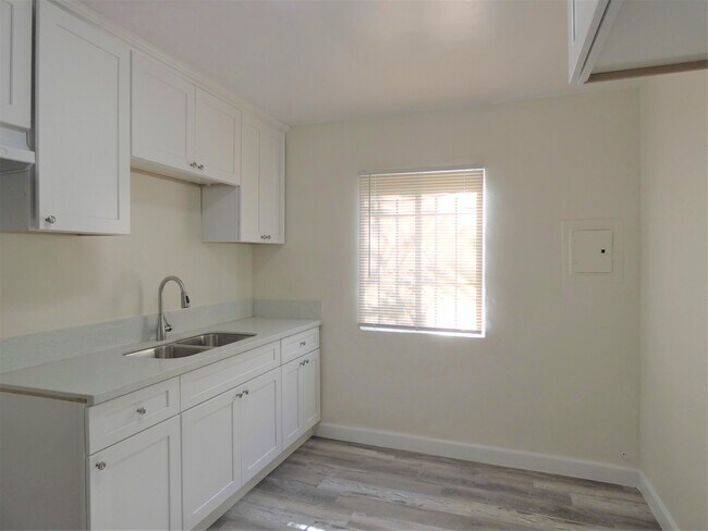 Foto del edificio - 1170 E Market St