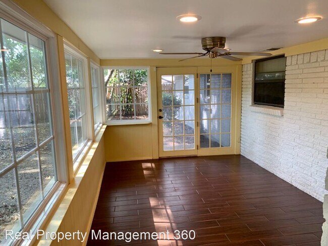 Foto del edificio - 3 br, 2 bath House - 4821 Harlan