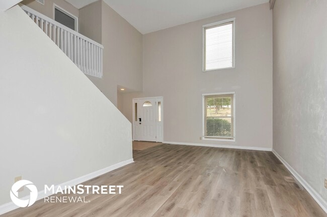 Building Photo - 7 Big Oak Dr