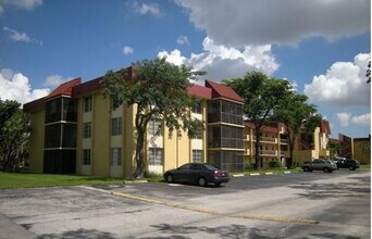 Building Photo - 3490 Foxcroft Rd