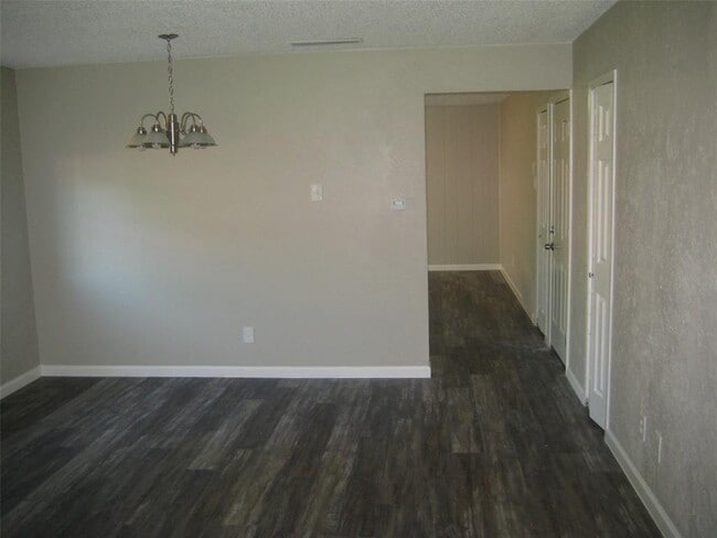 Building Photo - 2712 Peppertree Pl