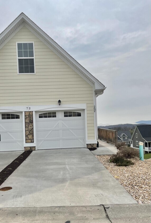 Foto principal - 72 Windgate Cir