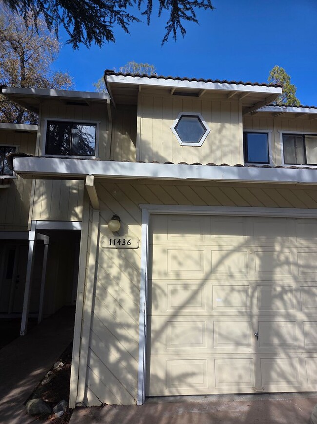 Building Photo - 11436 Columbia Village Dr