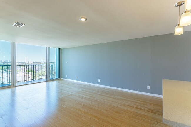 Foto del edificio - 3614 Montrose Blvd