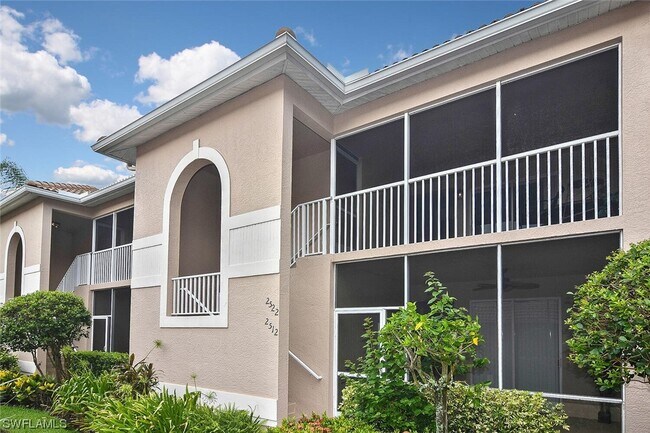 Building Photo - 3870 Sawgrass Way