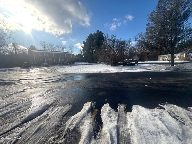 Foto del edificio - 11-21-21 Ashdown Rd