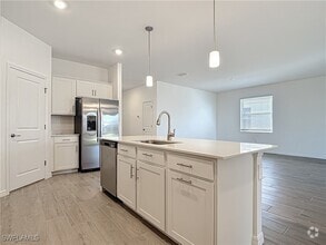 Building Photo - 2422 Avocado Ln