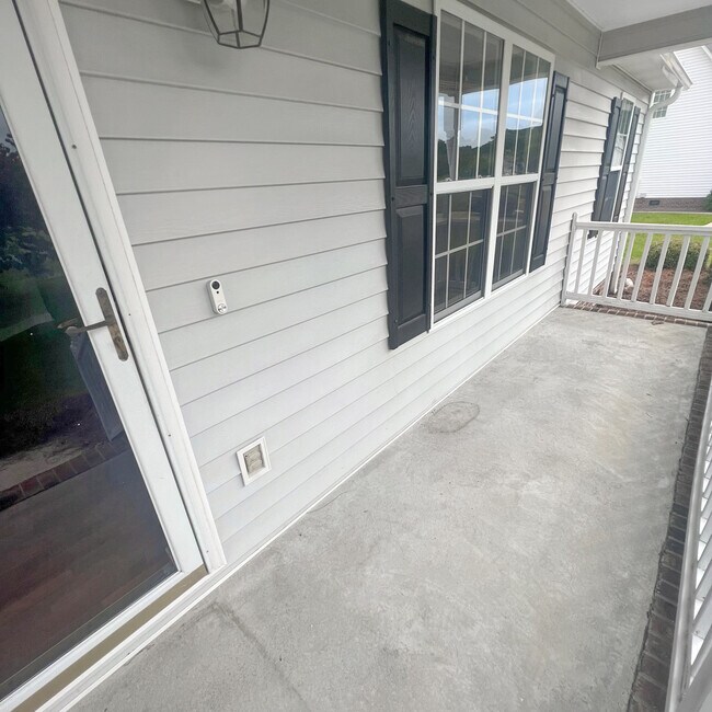 Foto del edificio - 1676 Crawfords Pointe Dr