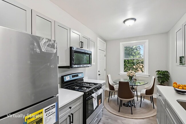 Foto del edificio - 2442 E 78th St