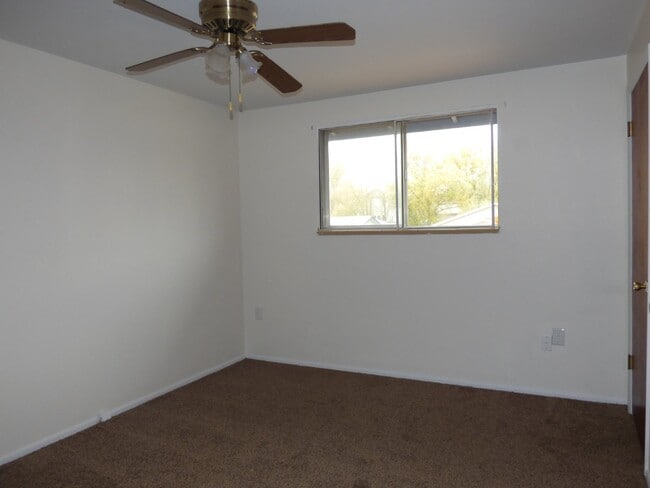Building Photo - Beautiful 2BR/1.5BA Duplex in Wheat Ridge!