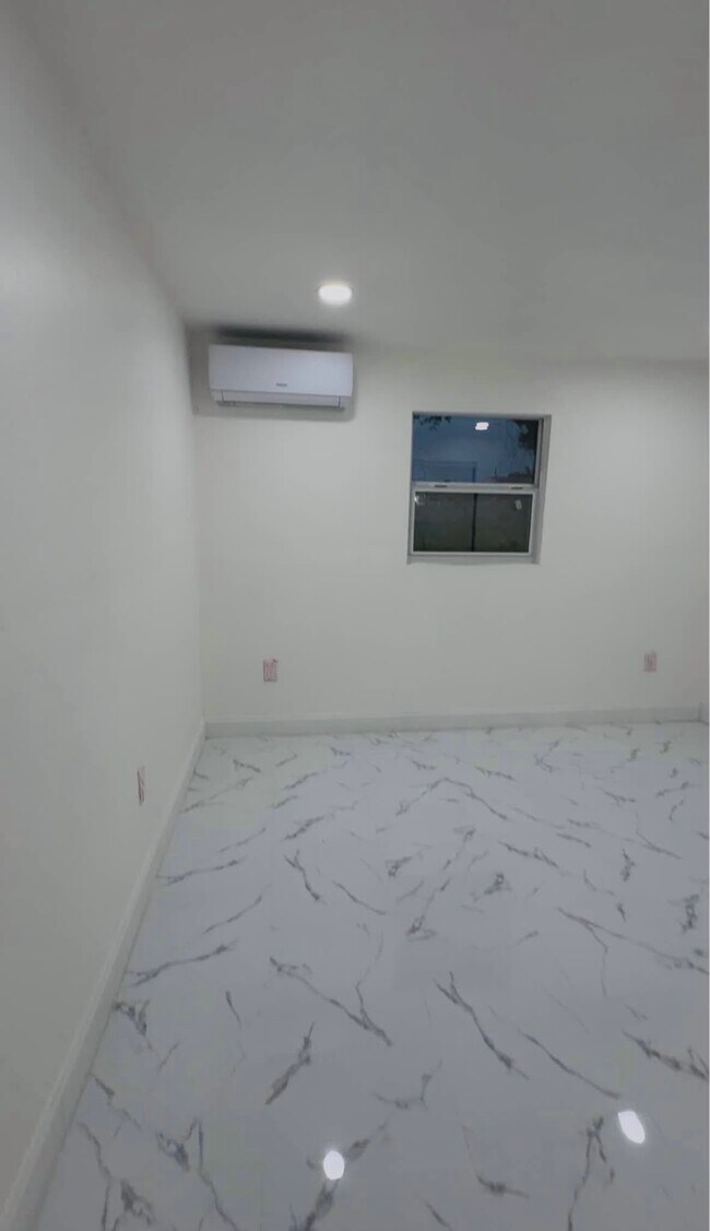 Dormitorio - 4432 Perch St