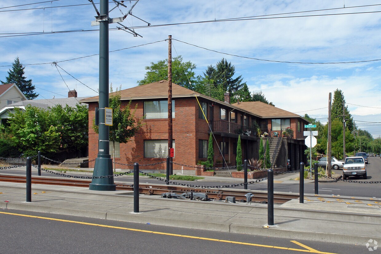 Primary Photo - Cavalier Apartments