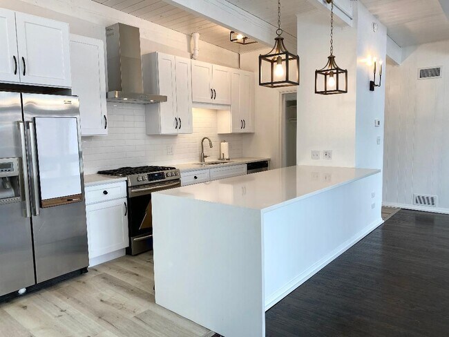 Foto del edificio - 1300 S Chester Ave