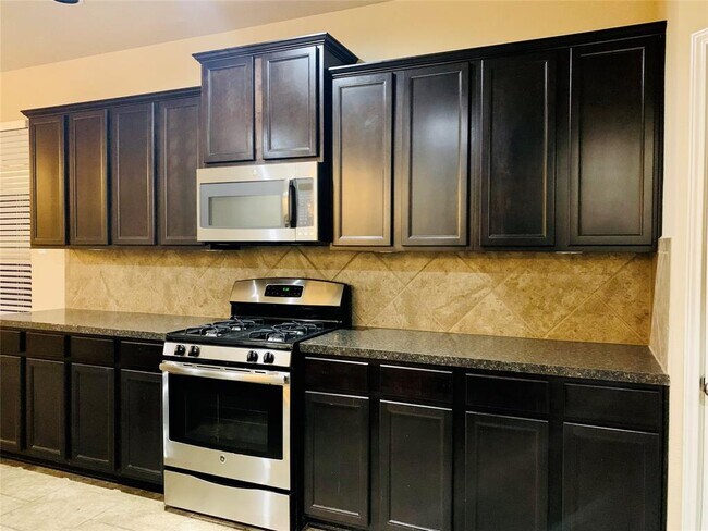 Building Photo - 2810 Seabold Dr