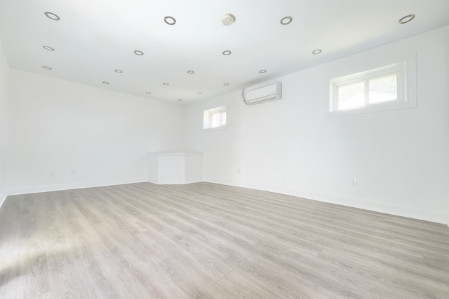 Building Photo - 276-276 Lincoln St