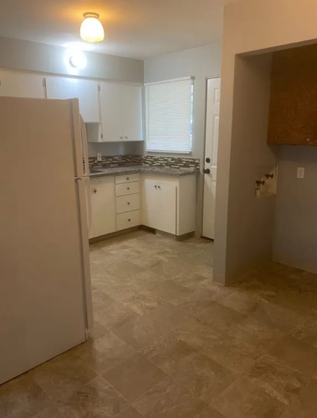 Building Photo - TFSC-B3008-3018