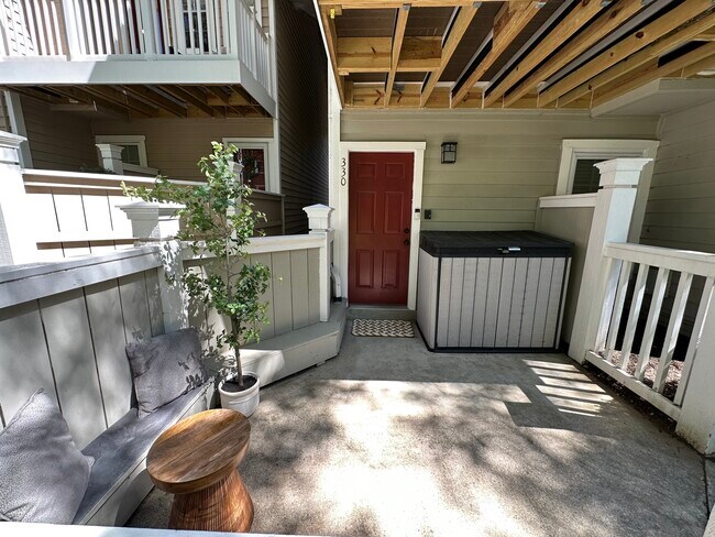 Entrance Patio - 5801 Inman Park Cir