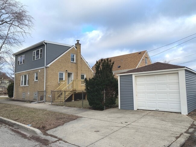 Building Photo - 6941 W Talcott Ave