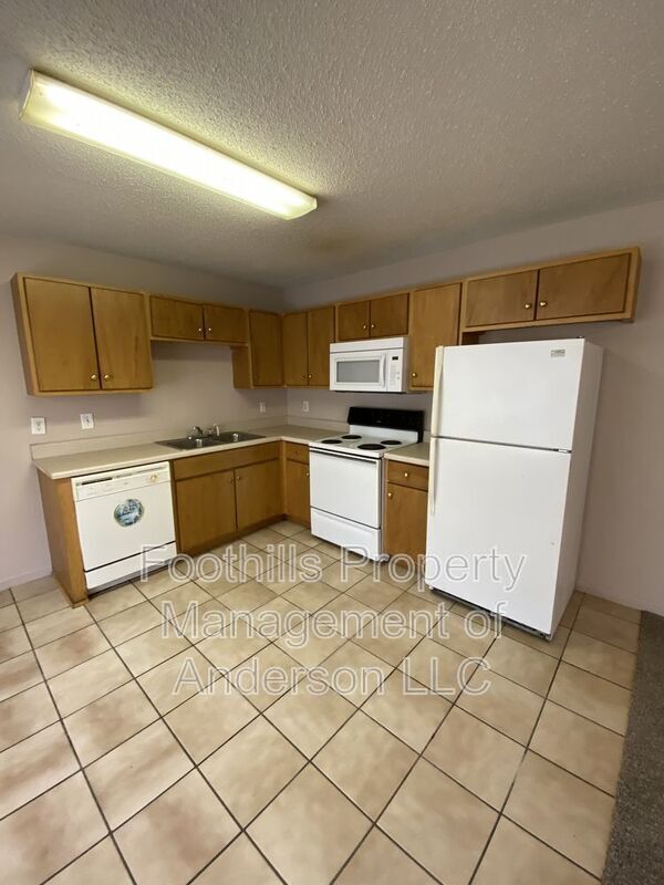 Building Photo - 109 Premier Ct