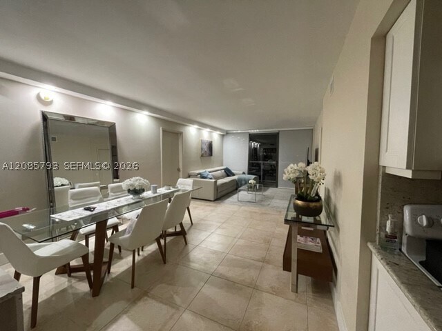 Foto del edificio - 3625 N Country Club Dr