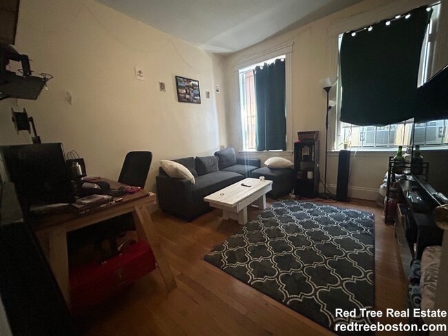 Building Photo - 1152 Commonwealth Ave