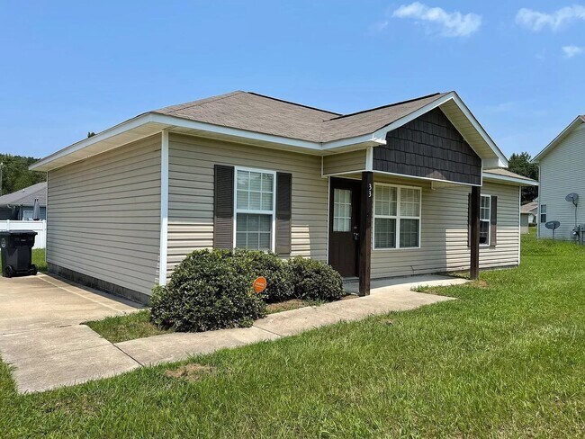 Building Photo - 33 Drews Way
