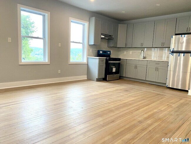 Foto del edificio - 218 Charles St