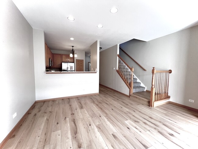 Building Photo - 713 Genesee Dr