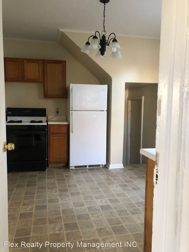 Foto del edificio - 3 br, 1 bath House - 419 East Pearl St