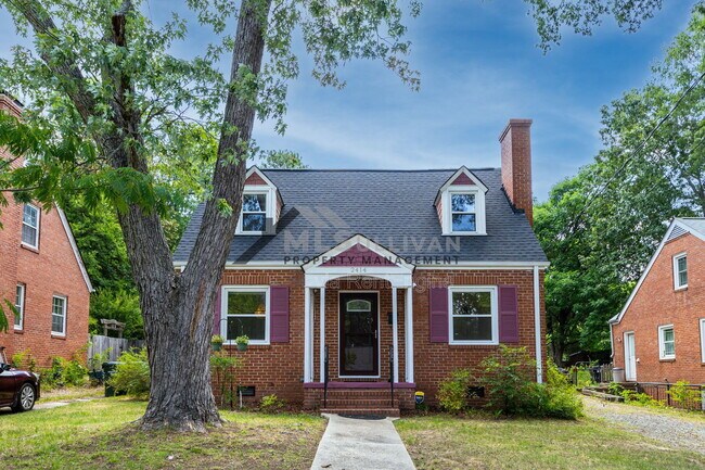 Building Photo - 2414 Farthing St