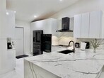 Foto principal - 9020 NW 60th St