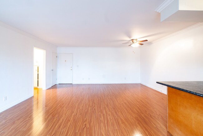 Building Photo - 8919 Harratt St