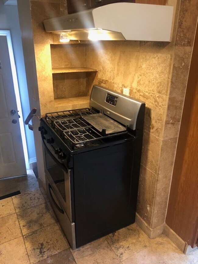 Foto del edificio - WONDERFUL 4 BED/2BATH SINGLE FAMILY HOME I...