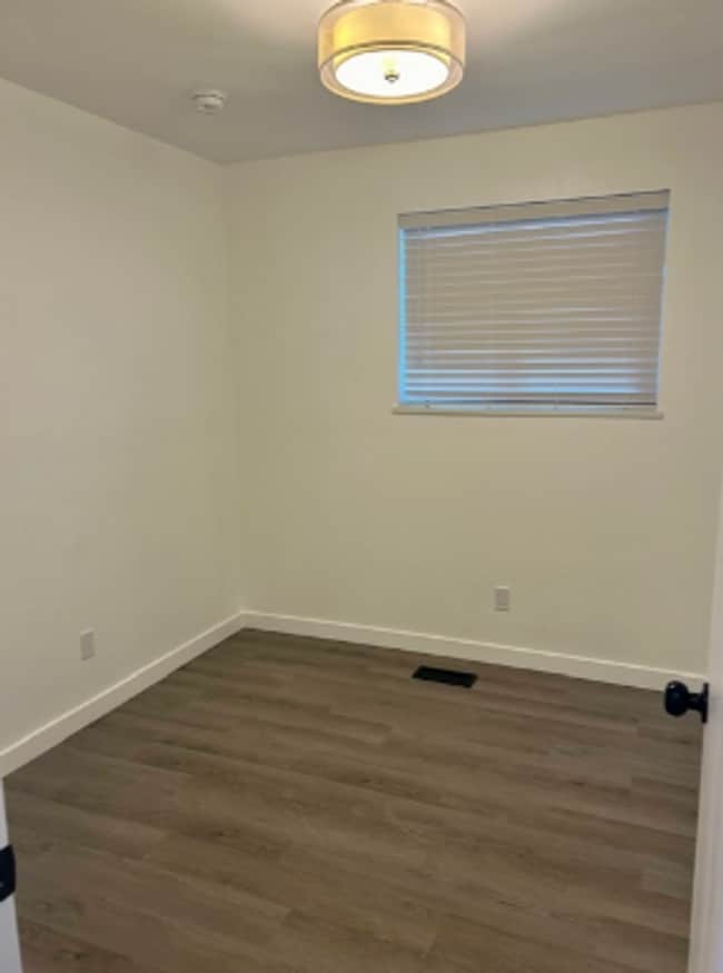 Foto del edificio - 5 spacious bedrooms, 2.5 bathroom house in Orem