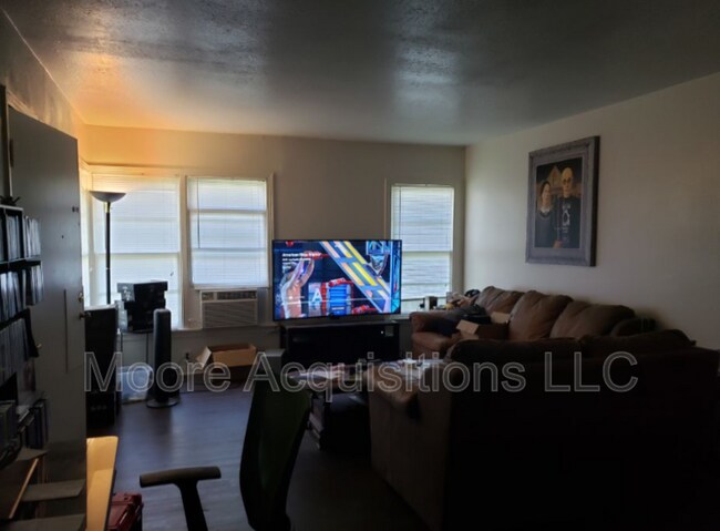 Foto del edificio - 1306 N Travis St