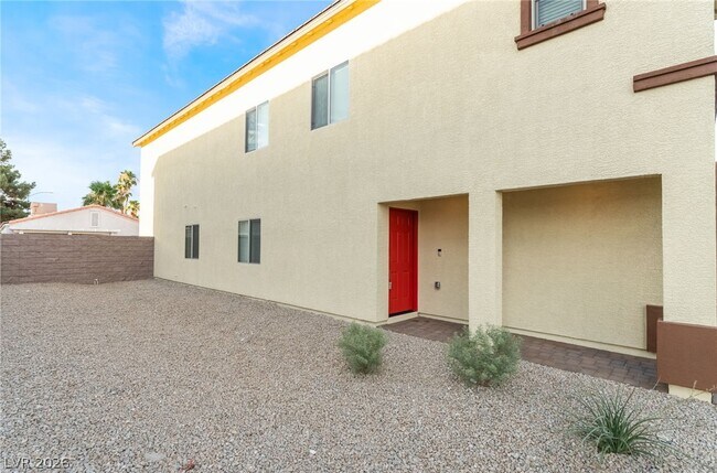 Building Photo - 2112 Abraham Ave