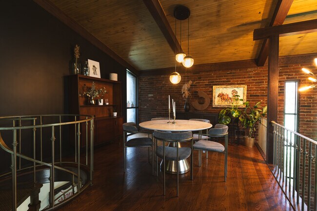 Foto del edificio - 6704 Green Meadow Ct