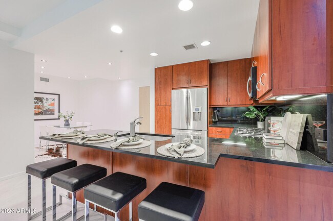 Foto del edificio - 7147 E Rancho Vista Dr