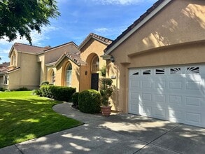Building Photo - 5007 Innisbrook Dr
