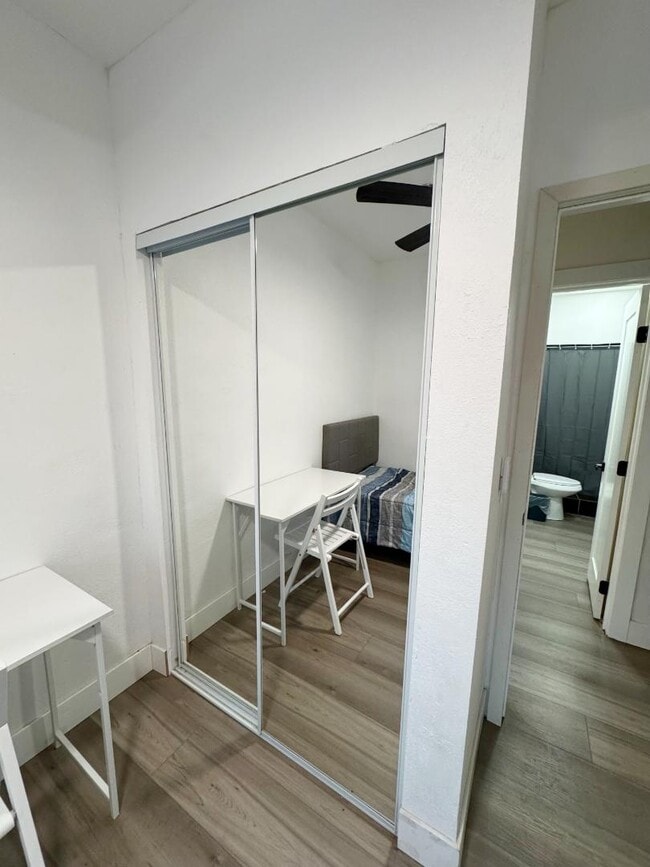 Photo - 1845 E Monroe St Apartment