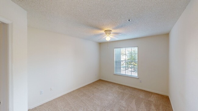 Interior Photo - Regatta Shores