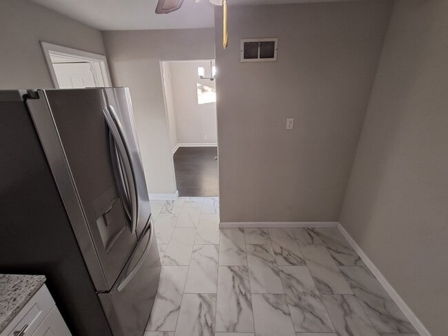 Building Photo - Gloucester Glow-up