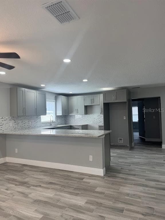 Foto del edificio - 1916 Verano Dr