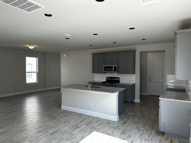 Foto del edificio - 109 Riverhill Dr