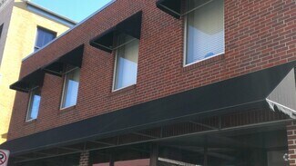Building Photo - 806 Cherry St