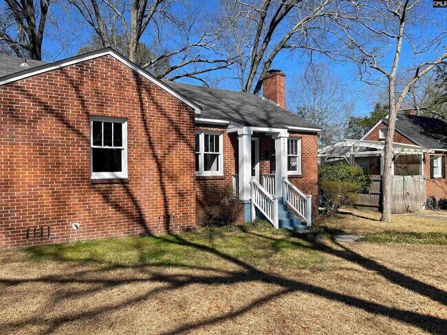 Building Photo - 3605 Moss Ave
