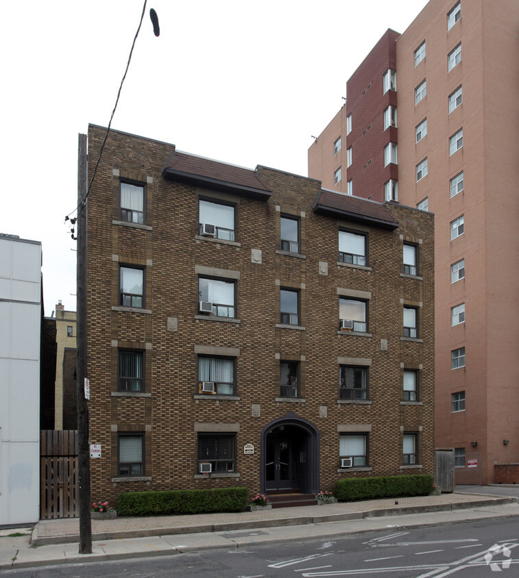 Primary Photo - Bathurst & St. Clair