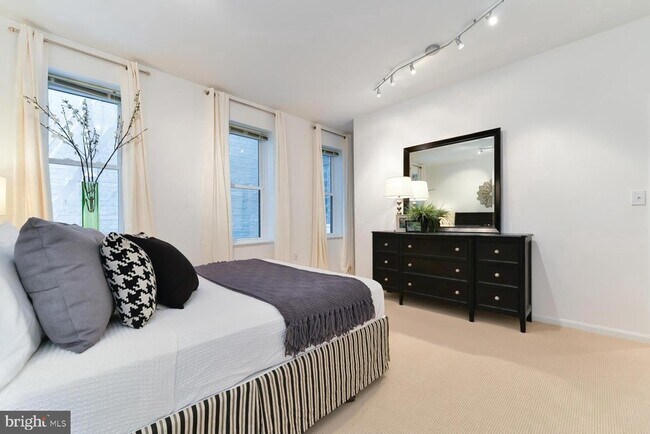 Foto del edificio - 1843 Mintwood Pl NW