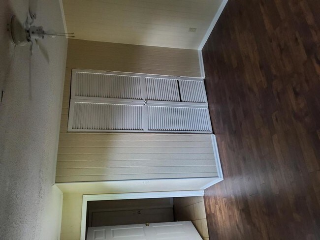 Foto del edificio - 4425 Elderwood Drive