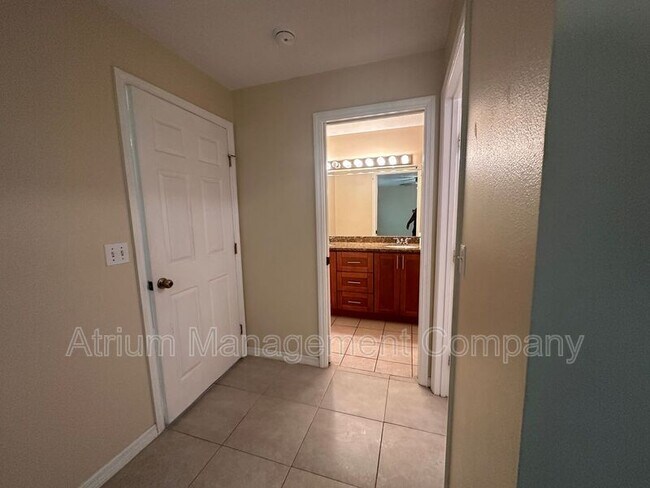 Building Photo - 1670 N Hwy A1A